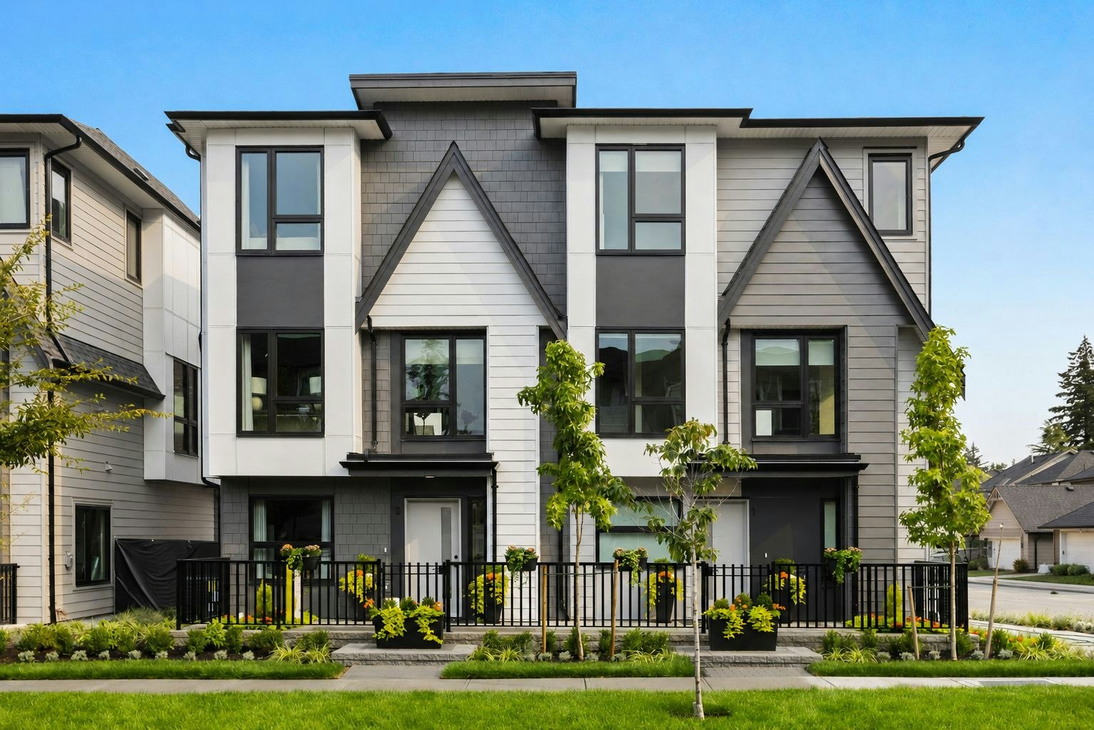 16765 25 Avenue - 2