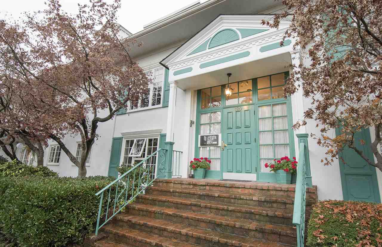 120 17th Street West, North Vancouver, BC V7M 1V4