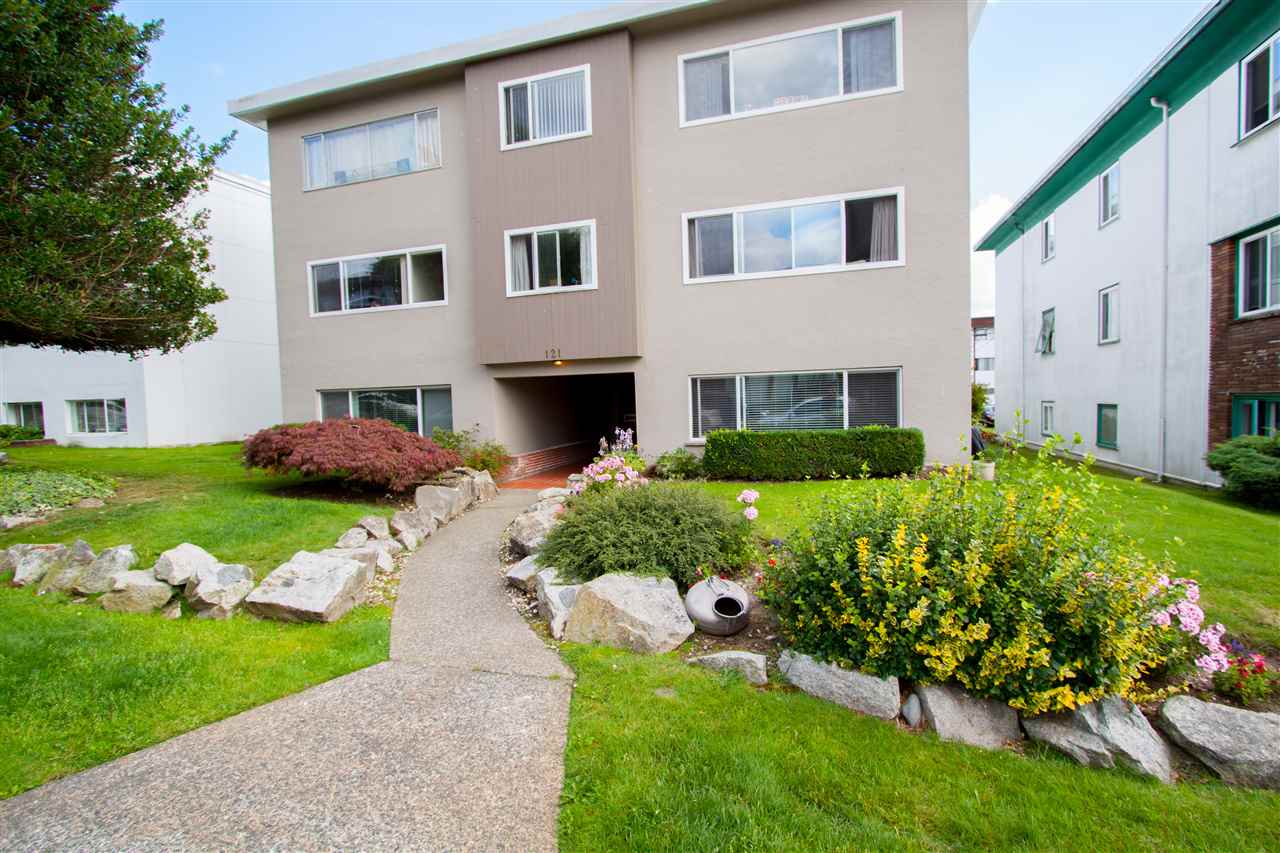 121 18th Street East, North Vancouver, BC V7L 2X3