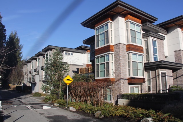 3025 Baird Road, North Vancouver, BC V7K 2G5