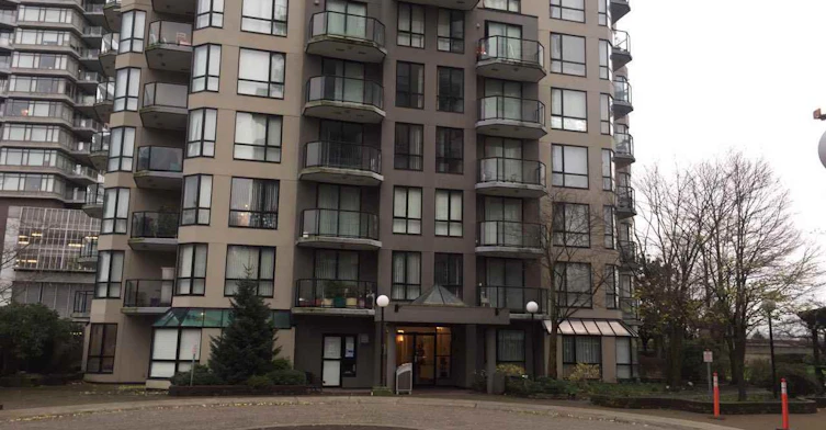 828 Agnes Street, New Westminster, BC V3M 6R4