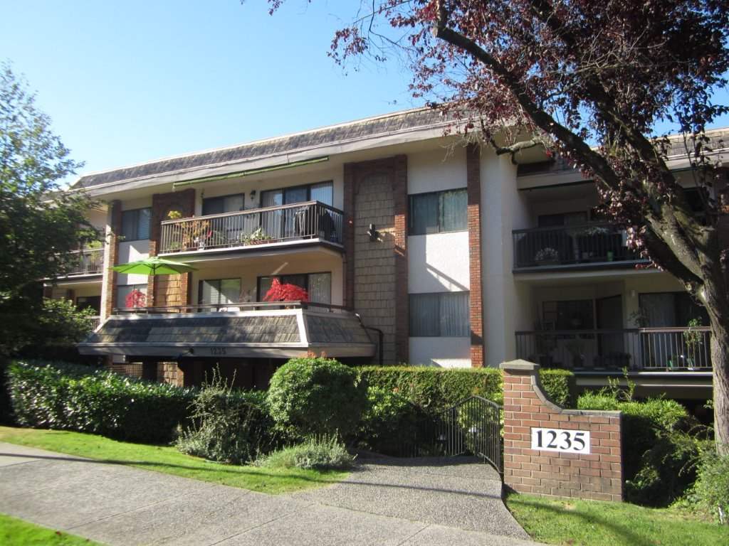 1235 15th Avenue West, Vancouver, BC V6H 1S1