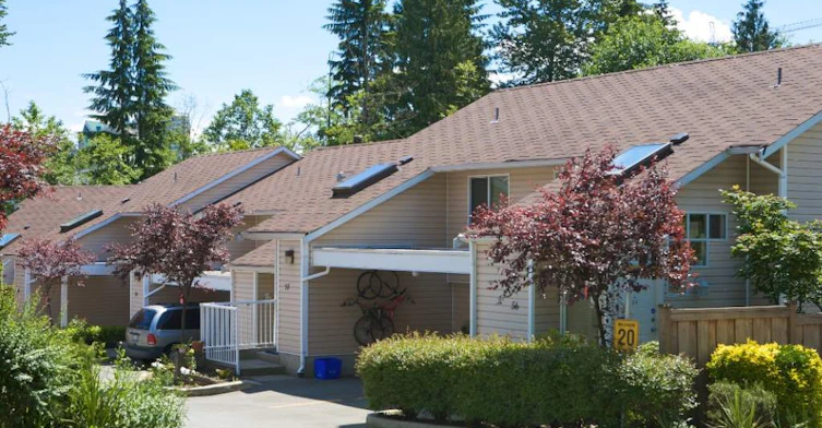 1235 Lasalle Place, Coquitlam, BC V3B 6T4