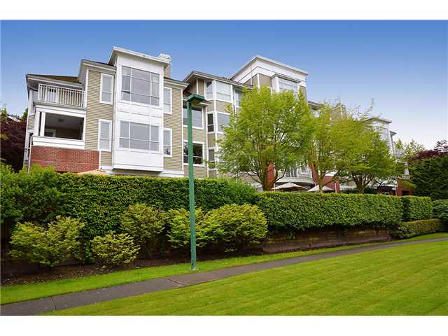 5270 Oakmount Crescent Crescent, Burnaby, BC V5H 4S1 - 2