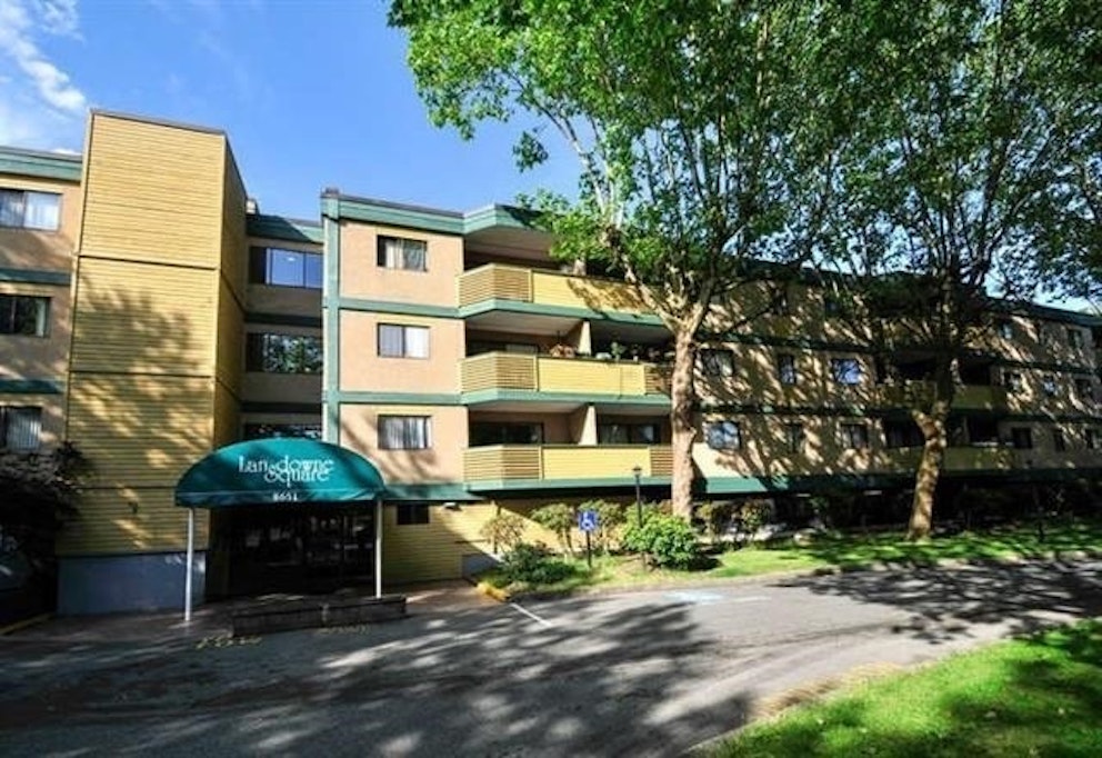 Lansdowne Square, 8700 Ackroyd Road Richmond, BC REW