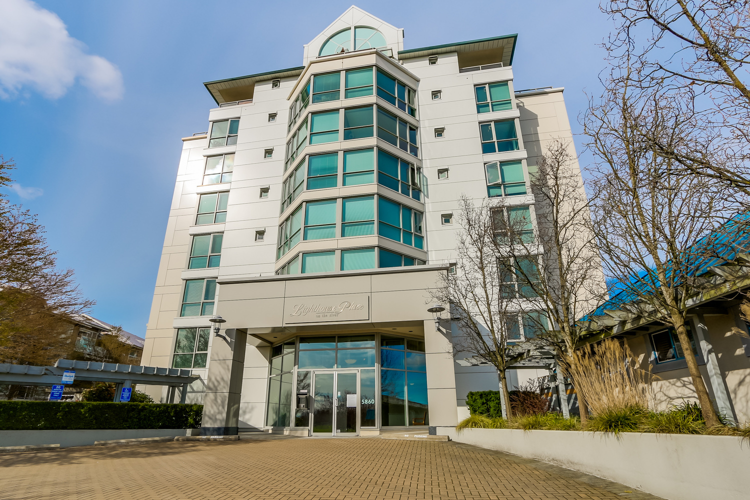5860 Dover Crescent, Richmond, BC V7C 5S6