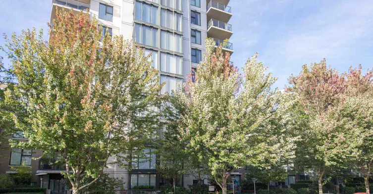 1483 7th Avenue West, Vancouver, BC V6H 4H6