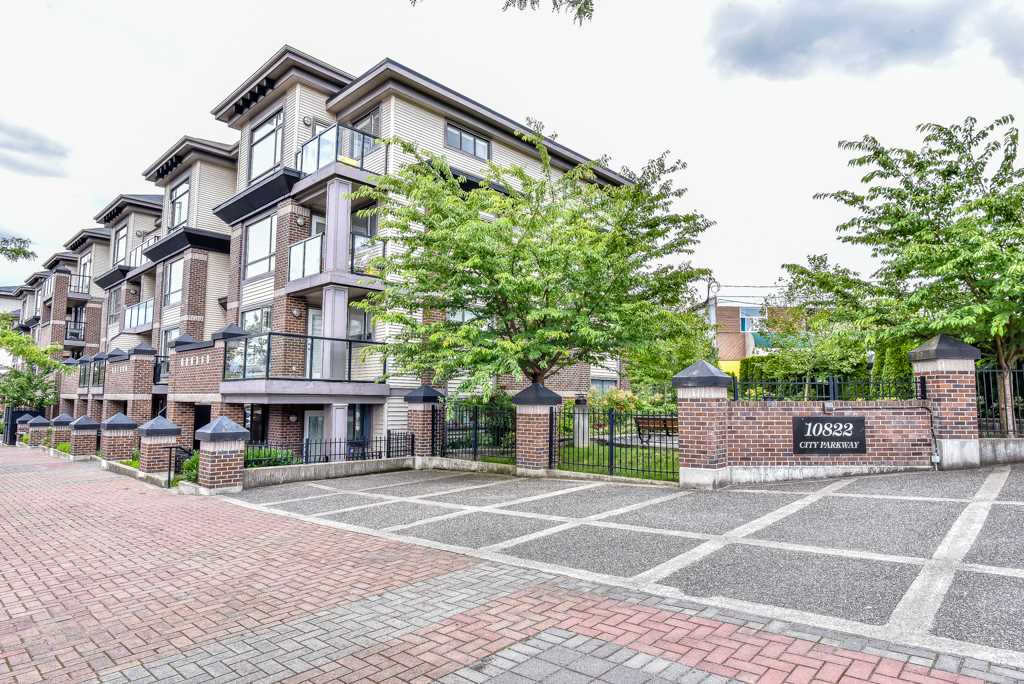 10822 City Parkway, Surrey, BC V3T 0C2
