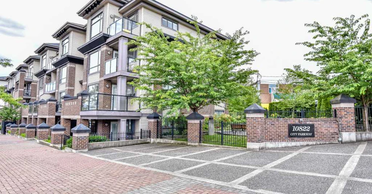 10822 City Parkway, Surrey, BC V3T 0C2