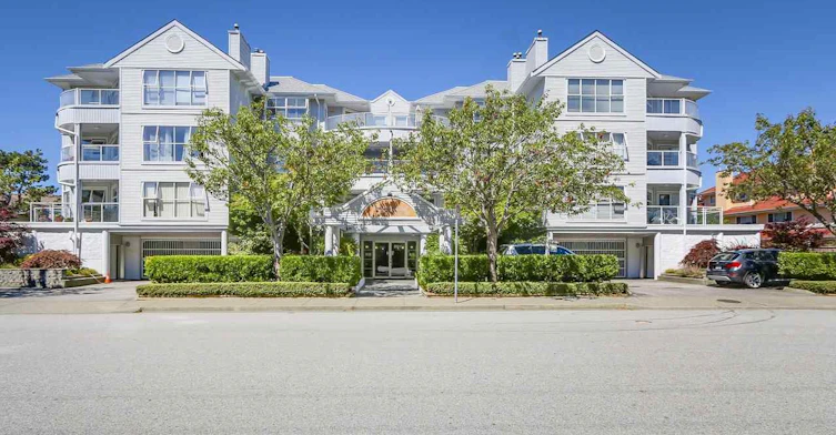 8611 General Currie Road, Richmond, BC V6Y 1M3