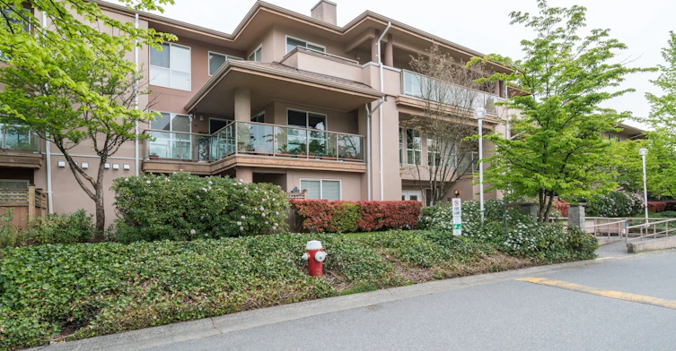 14998 101a Avenue, Surrey, BC V3R 0T1