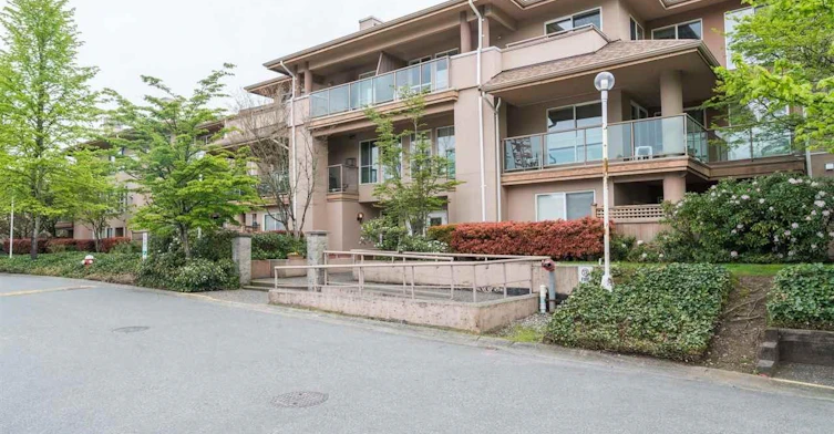 14998 101a Avenue, Surrey, BC V3R 0T1 - 2
