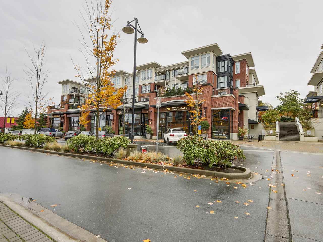 2950 King George Blvd, Surrey, BC V4P 0E5