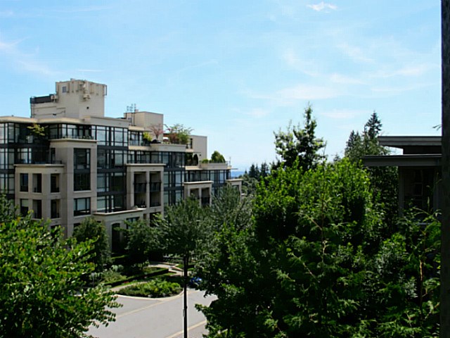 9319 University Crescent Crescent, Burnaby, BC V5A 4Y5 - 2