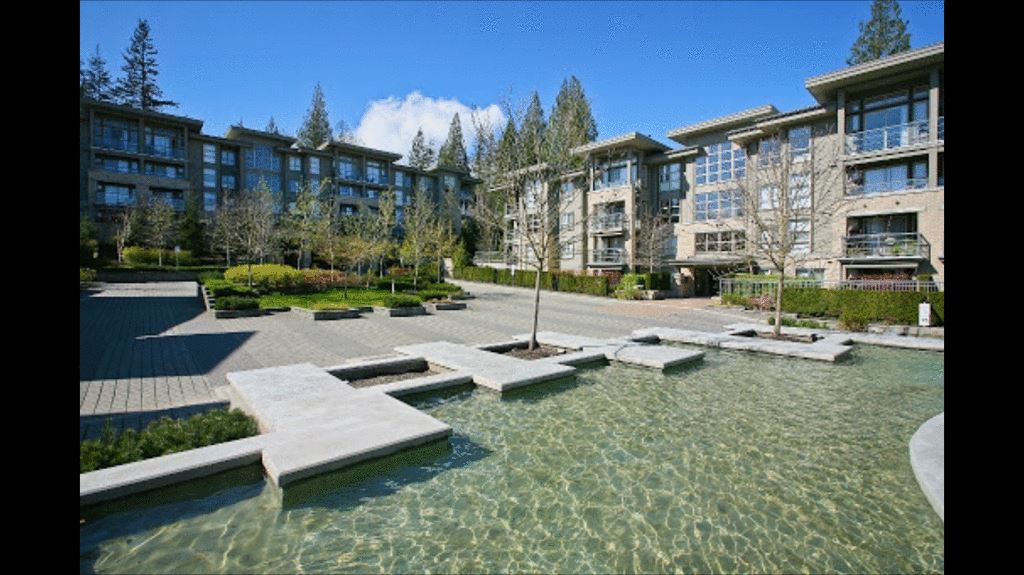 9329 University Crescent Crescent, Burnaby, BC V5A 4Y4