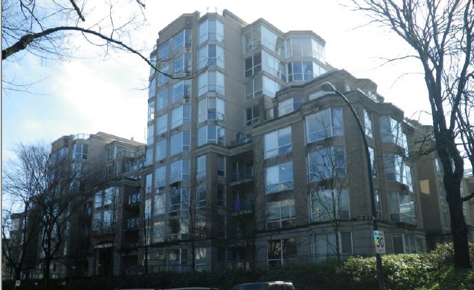 500 10th Avenue West, Vancouver, BC V5Z 4P1