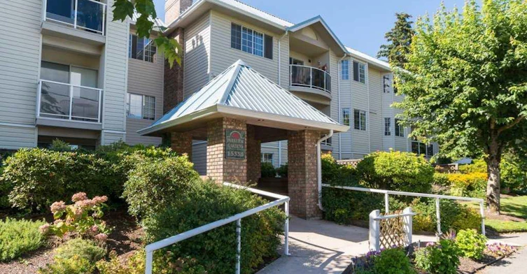 15338 18 Avenue, Surrey, BC V4A 1W8