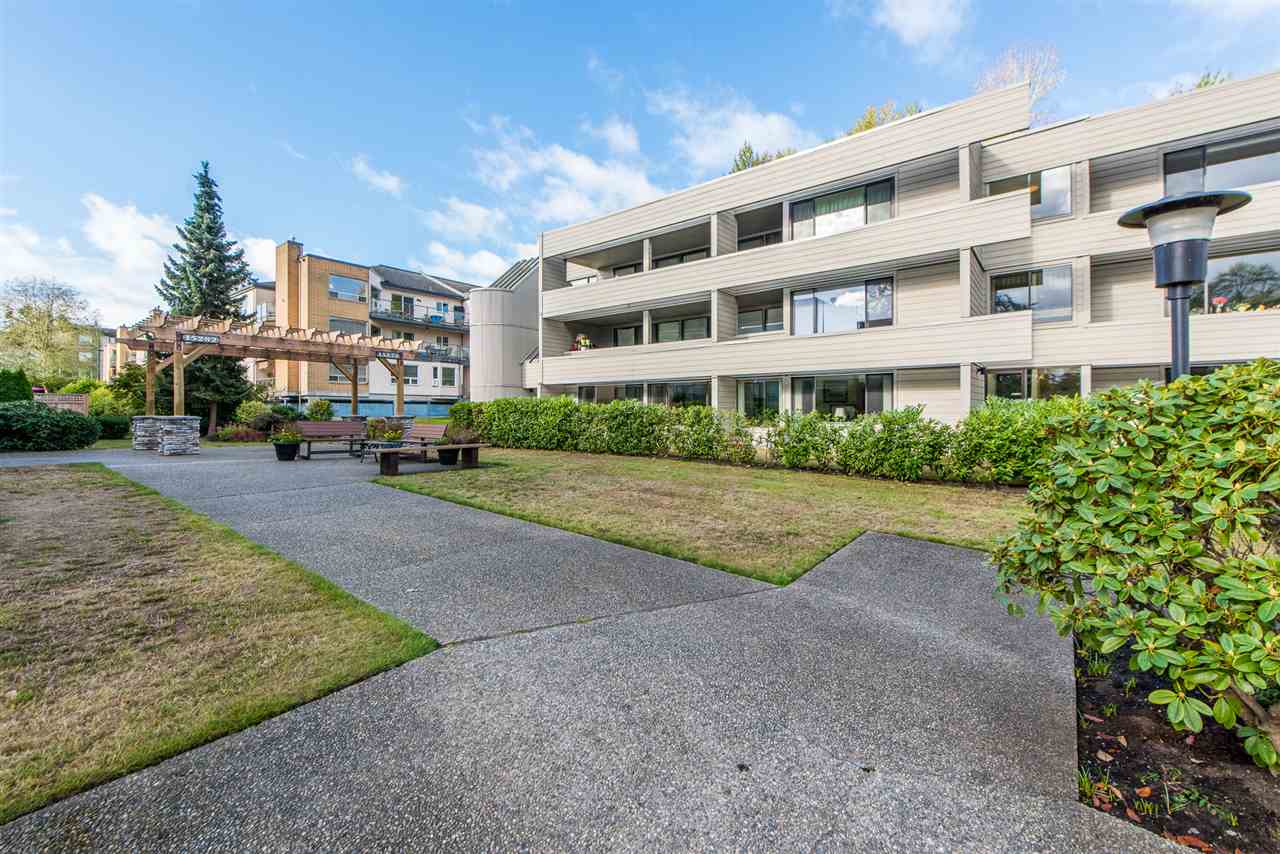 15272 19 Avenue, Surrey, BC V4A 1X6