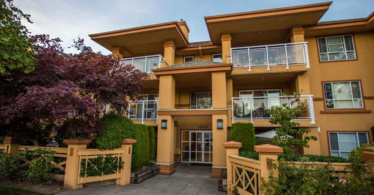 15155 22 Avenue, Surrey, BC V4A 9T4