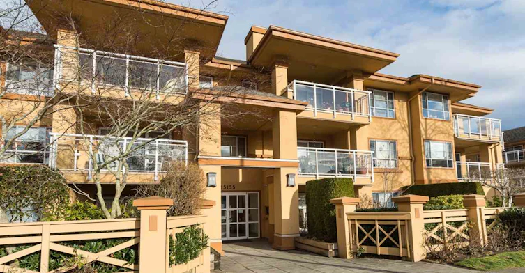 15155 22 Avenue, Surrey, BC V4A 9T4 - 2