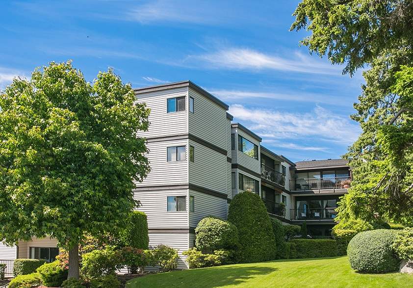 15041 Prospect Avenue, Surrey, BC V4B 2B5