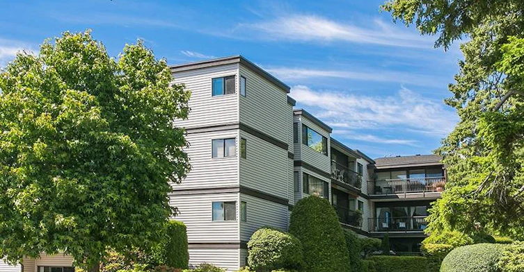 15041 Prospect Avenue, Surrey, BC V4B 2B5