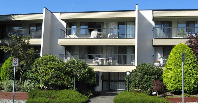 1351 Martin Street, Surrey, BC V4B 3W6