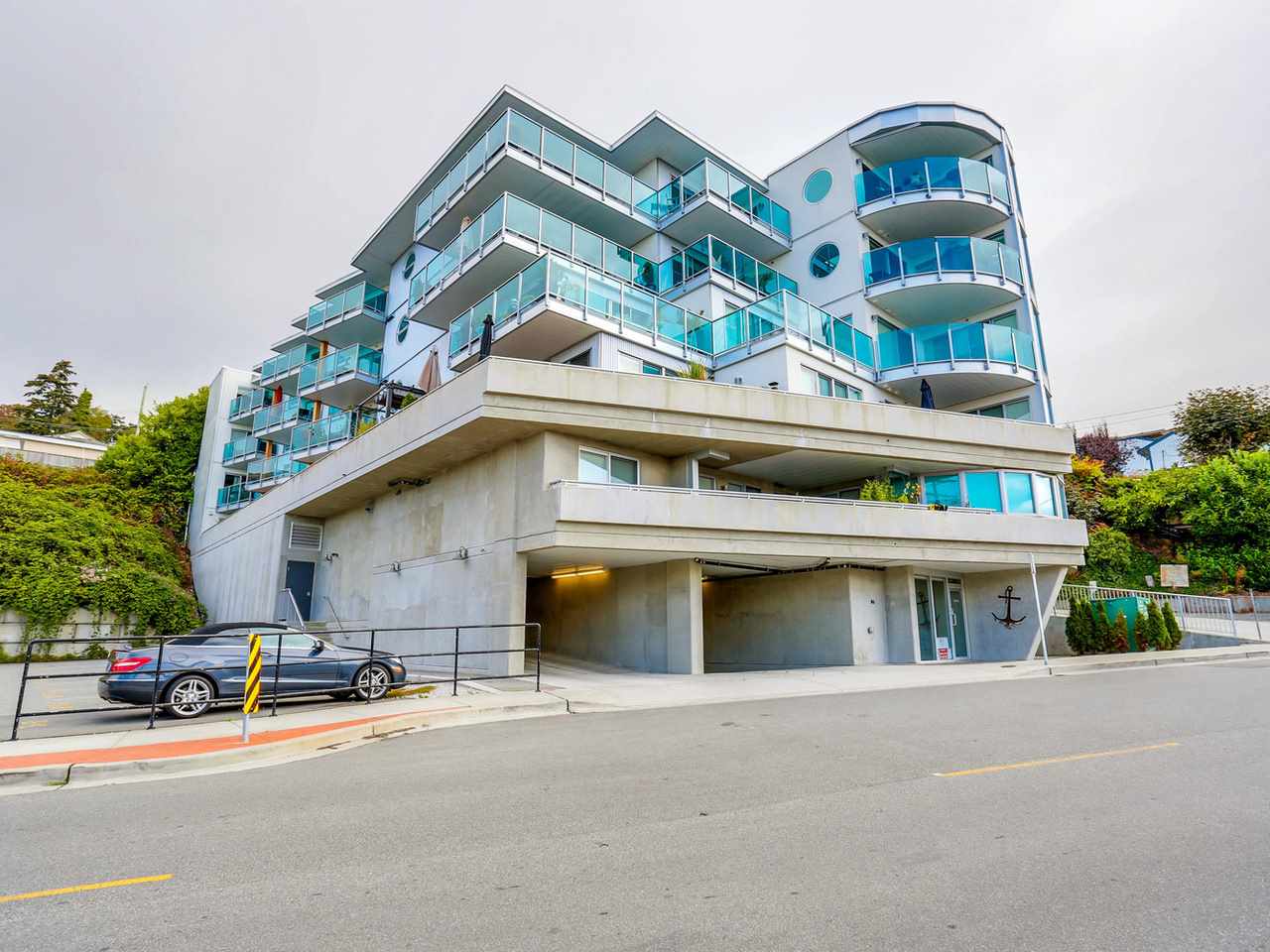 14955 Victoria Avenue, Surrey, BC V4B 1G2