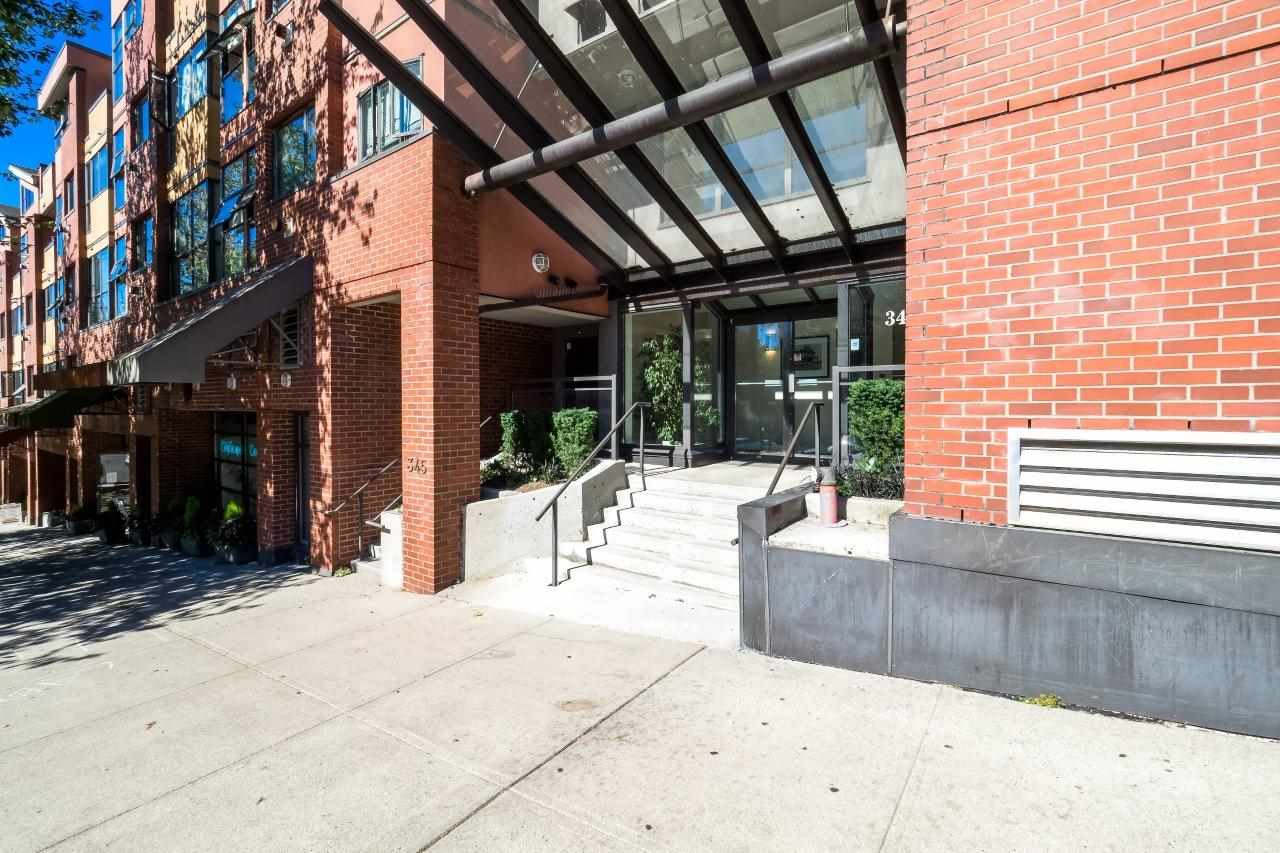 345 Lonsdale Avenue, North Vancouver, BC V7M 3M9 - 2