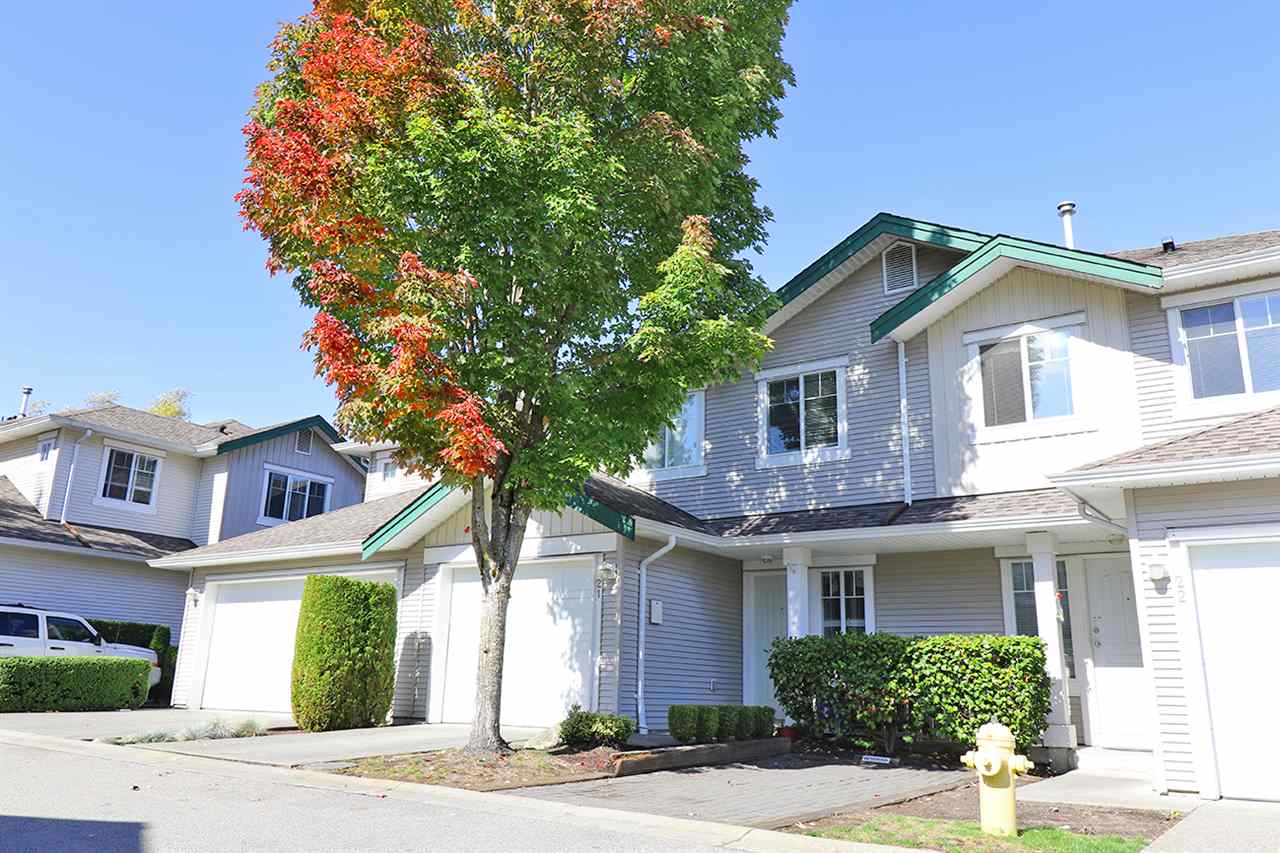 6747 137 Street, Surrey, BC V3W 9C4