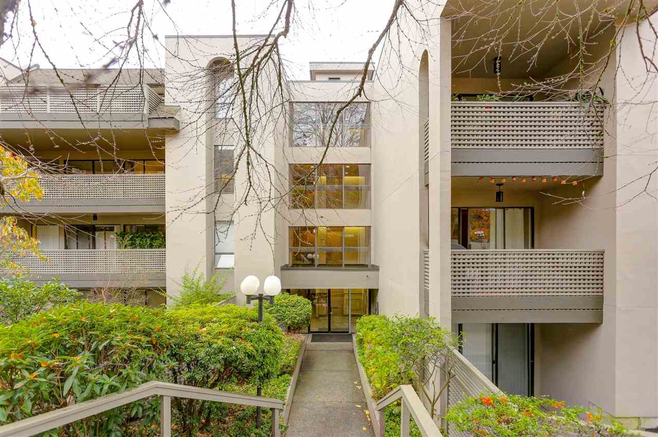 1955 Woodway Place, Burnaby, BC V5B 4S5