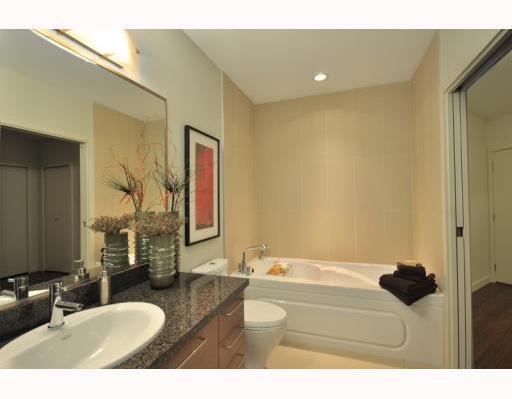 2008 54th Avenue East, Vancouver, BC V5P 1Y6 - 4