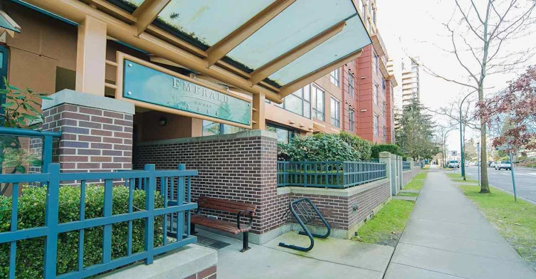 3588 Vanness Avenue, Vancouver, BC V5R 6E9 - 4