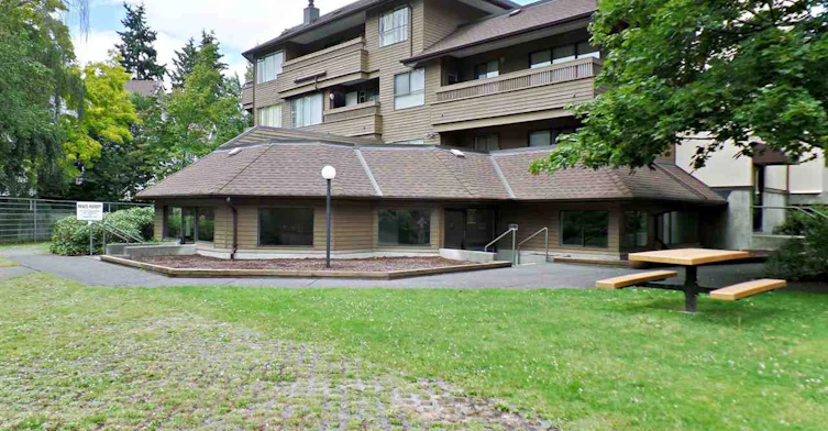 7471 Minoru Blvd, Richmond, BC V6Y 1Z3