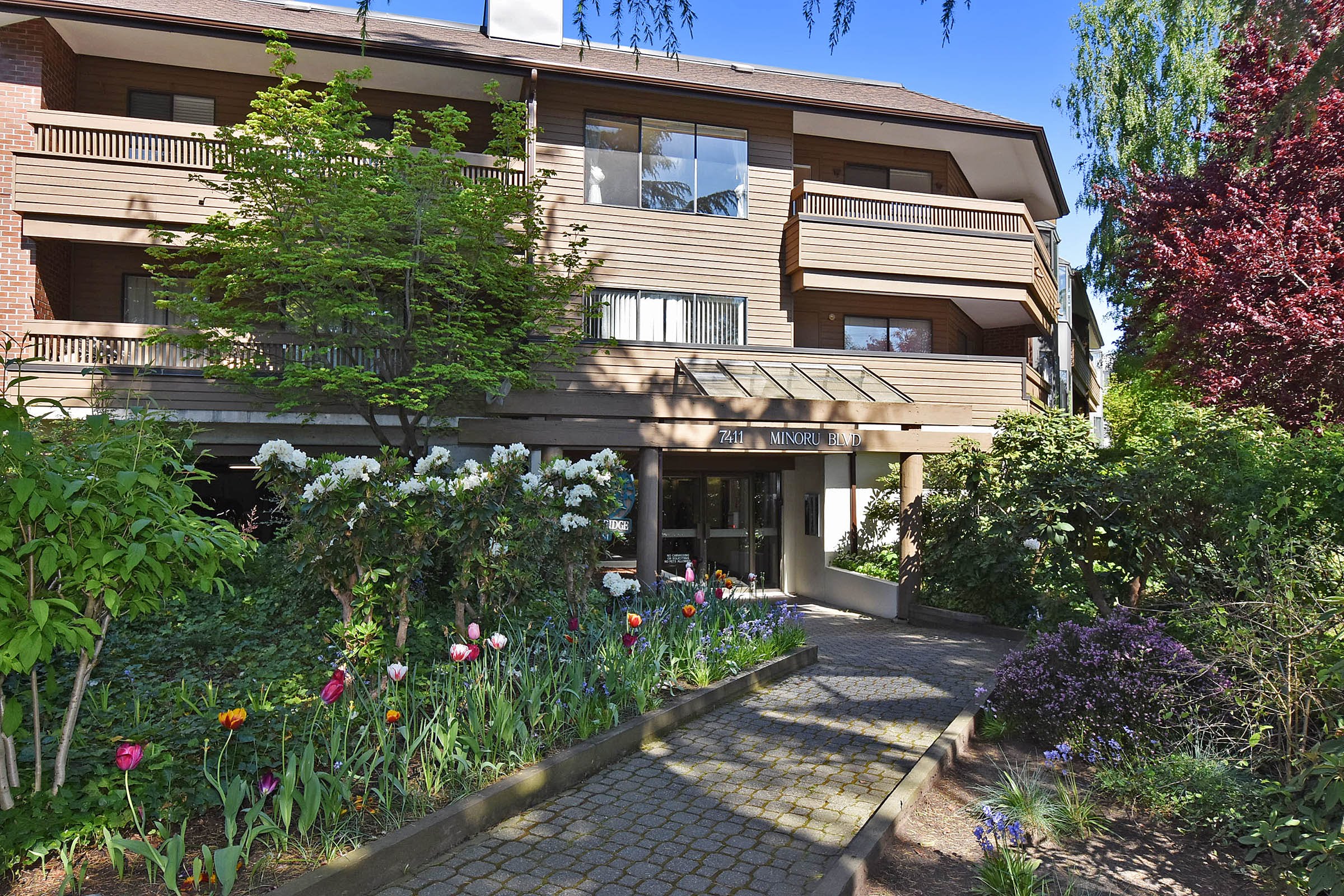 7411 Minoru Blvd, Richmond, BC V6Y 1Z3