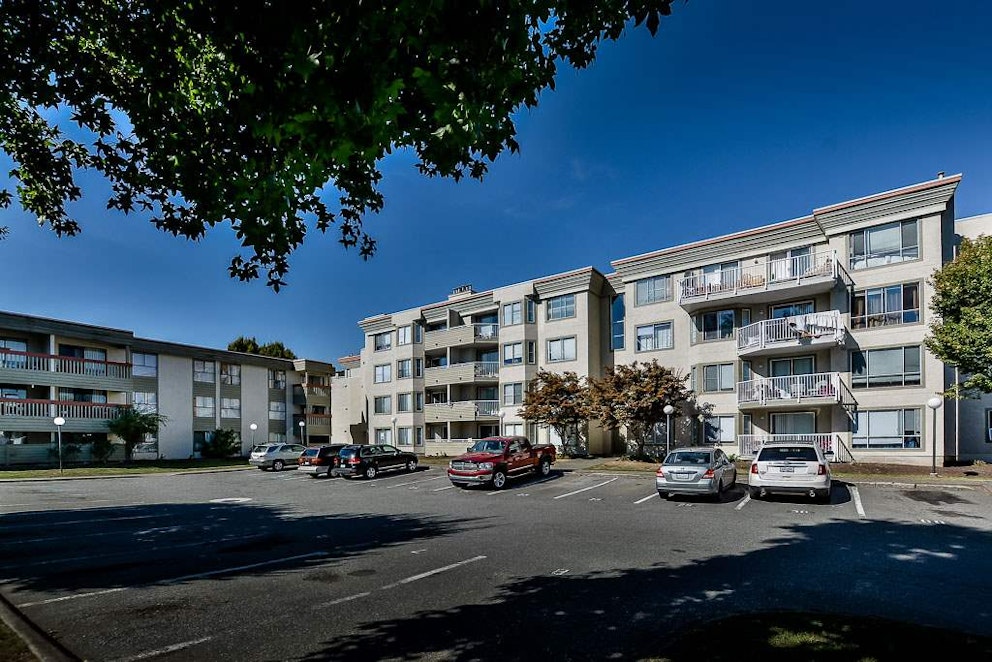 Abbotsford Place 1, 32830 Ferguson Way Abbotsford, BC REW