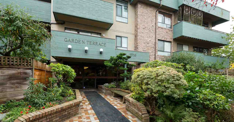 1516 Charles Street, Vancouver, BC V5L 2T1