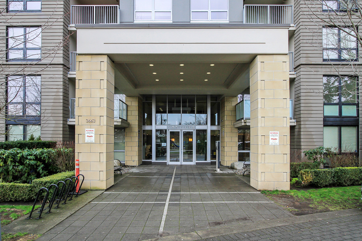 3663 Crowley Drive, Vancouver, BC V5R 6H4 - 2