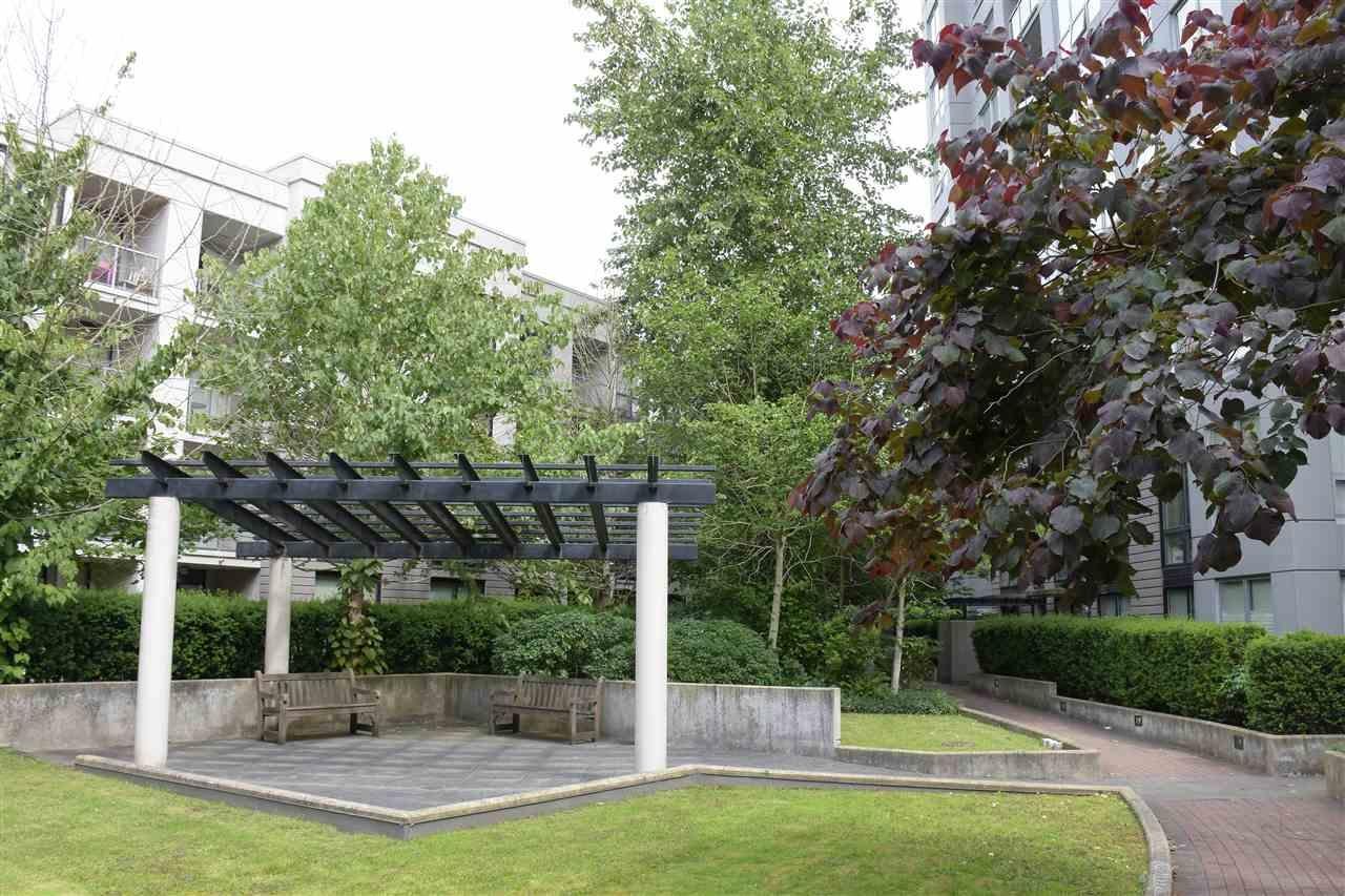 3663 Crowley Drive, Vancouver, BC V5R 6H4 - 5