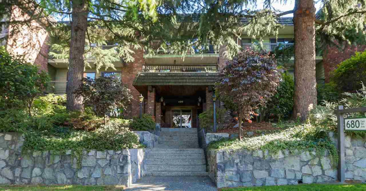 680 5th Avenue East, Vancouver, BC V5T 1J2