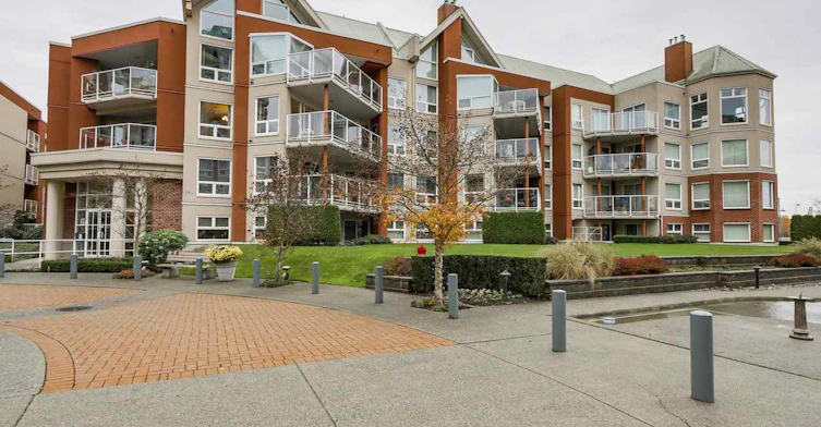 1220 Quayside Drive, New Westminster, BC V3M 6H1