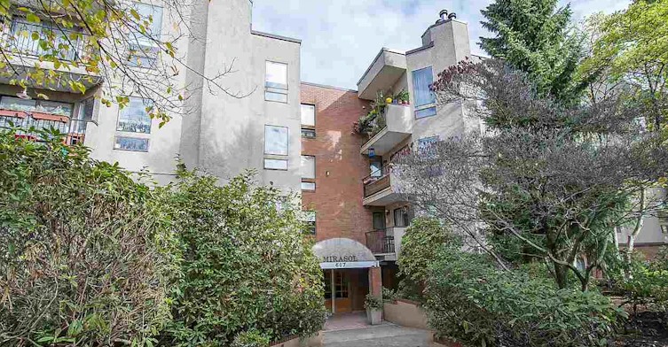 607 8th Avenue East, Vancouver, BC V5T 1T2