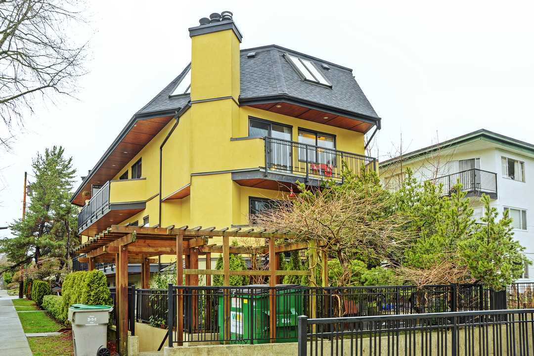 3010 Ontario Street, Vancouver, BC V5T 2Y7 - 2