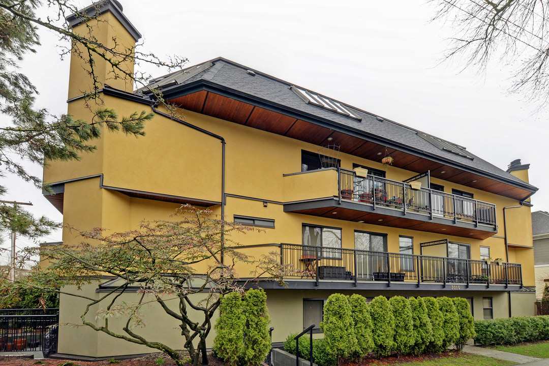 3010 Ontario Street, Vancouver, BC V5T 2Y7