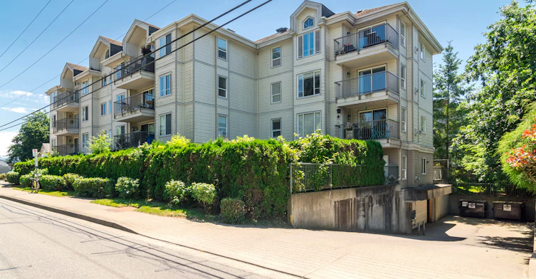 33502 George Ferguson Way, Abbotsford, BC V2S 8G3 - 2