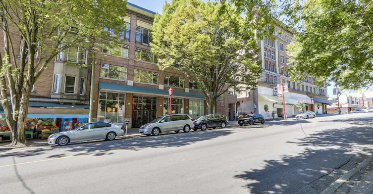 663 Gore Avenue, Vancouver, BC V6A 2Z8