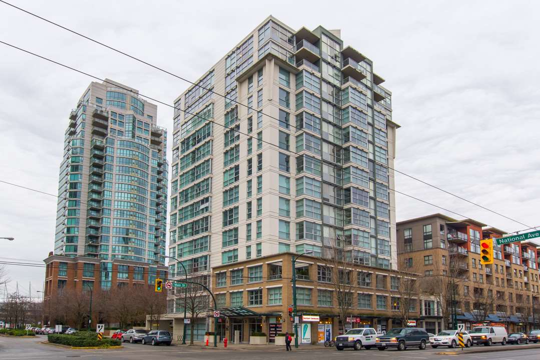 189 National Avenue, Vancouver, BC V6A 4L8 - 2