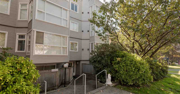 2272 Dundas Street, Vancouver, BC V5L 1J8