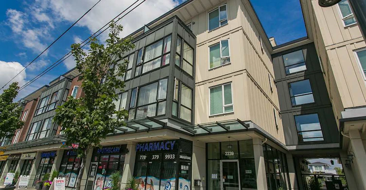 2239 Kingsway , Vancouver, BC V5N 0E5