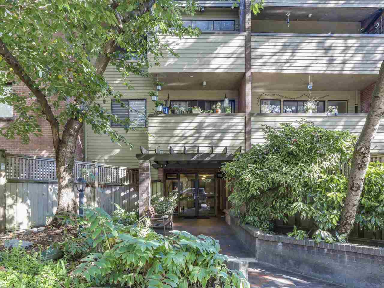 853 7th Avenue East, Vancouver, BC V5T 1P4
